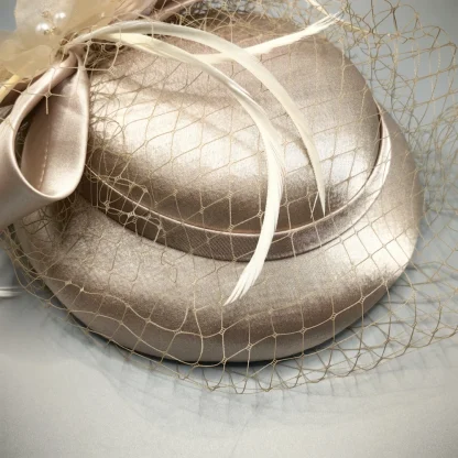 Net Veil Cocktail Hat with Floral Design - Image 8