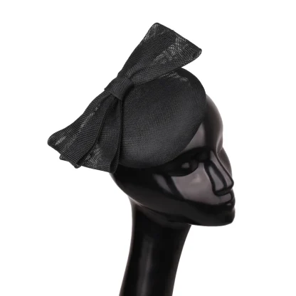 Feminine Solid Headpiece with Bow Design - Image 2